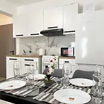 Appartement Albert's Marina 15 *