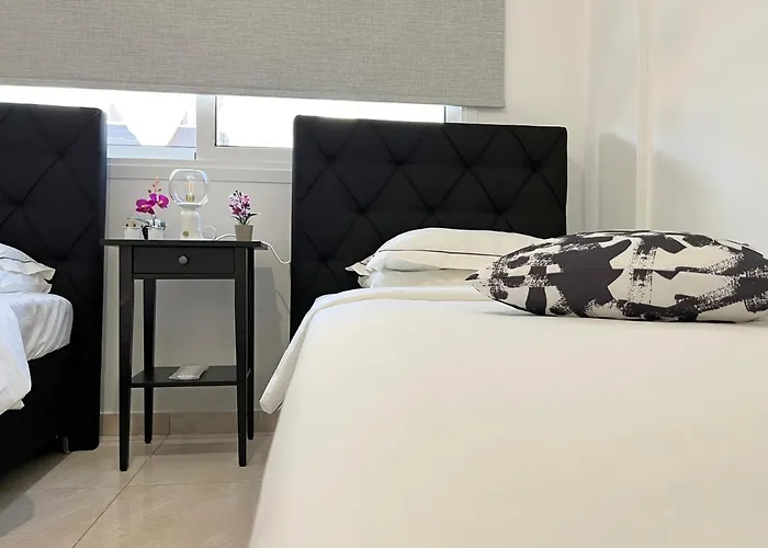 Albert's Marina 15 Ларнака