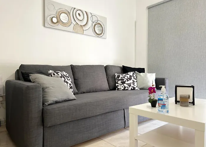 Albert's Marina 15 Апартаменти